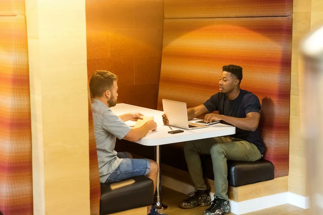 QuickLearning's tweet photo. ๐ง Practice empathy by trying to understand the other person's perspective and feelings. ๐ค๐ค This includes acknowledging their emotions and showing support or empathy when appropriate. #ConversationTip #EmpatheticCommunication #quicktips https://t.co/qXkrB0eRWQ
