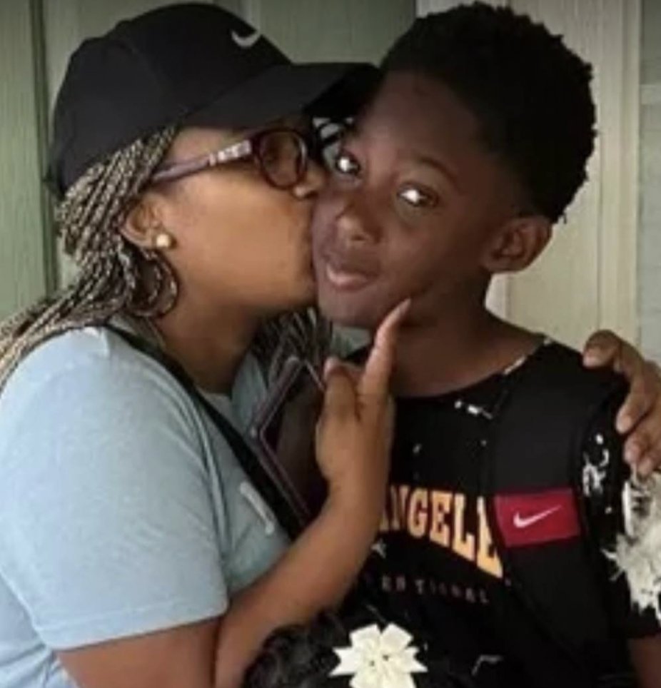 LittleMissFlint's tweet photo. Everyone meet Malik, he is 12 years old and from Texas. Sunday night while riding his bike at his grandma's a distracted driver speeding hit him. The driver was allowed to walk away with only a ticket for not having insurance.

https://t.co/1VDjXpAgaE https://t.co/7Mwk9ca6GI