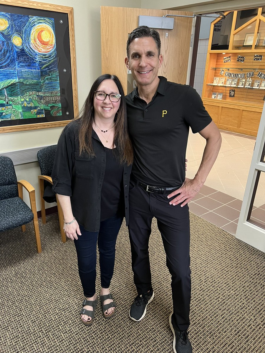 Thanks <a href="/BucsJoe/">Joe Klimchak</a> for coming to our 3 elem schools today and sharing your message with us! Never give up on your dreams! 30+ years after we were in elem school together!💙 #CenterTrojans4Life  <a href="/MRElem/">Margaret Ross Elementary</a> <a href="/HopewellElem/">Hopewell Elementary</a> #IndyElem #VikingPride