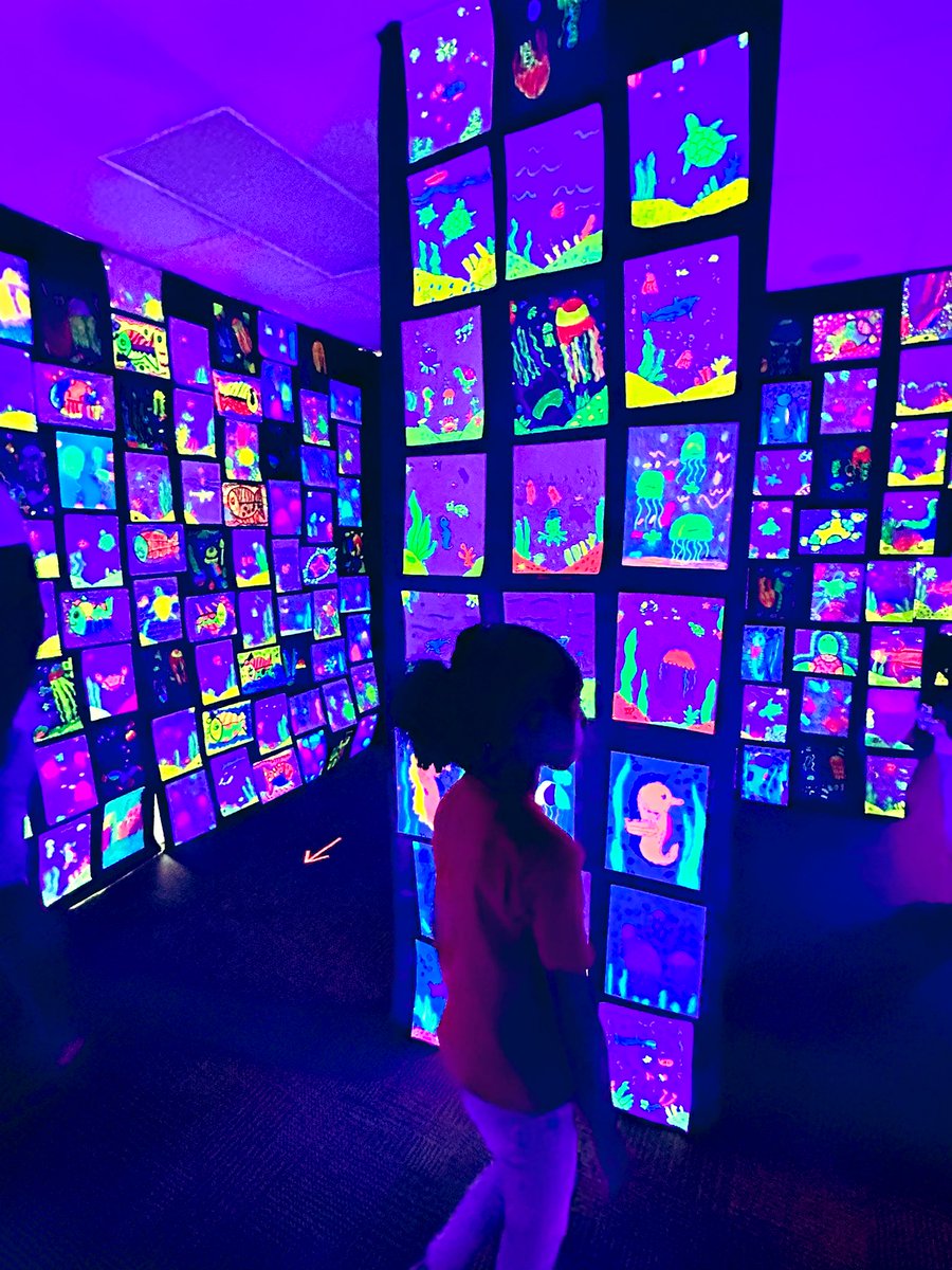 Angela Slaughter (@drslaughterocps) on Twitter photo Had an awesome time at Fine Arts Night at <a href="/SallyRideOCPS/">SallyRideES_OCPS</a>!!!! What a way to showcase the creativity and hard work of the amazing students & staffulty! My fav was the Glow Room! #FineArts #SRE 🤗 Had an awesome time at Fine Arts Night at <a href="/SallyRideOCPS/">SallyRideES_OCPS</a>!!!! What a way to showcase the creativity and hard work of the amazing students & staffulty! My fav was the Glow Room! #FineArts #SRE 🤗