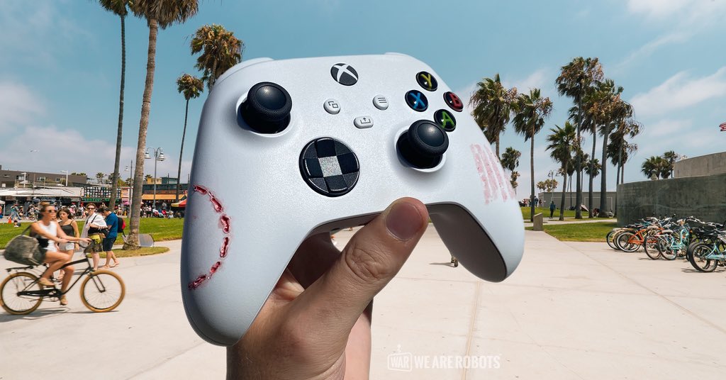 wearerobots_au's tweet photo. What the F**K! Some crazy person took a bite of my controller on the street. This city is a mad house. Guess that’s why they call it #HELLA. #SurvivingLA #CityOfAngels #WeAreRobots https://t.co/IEFwzAduMe