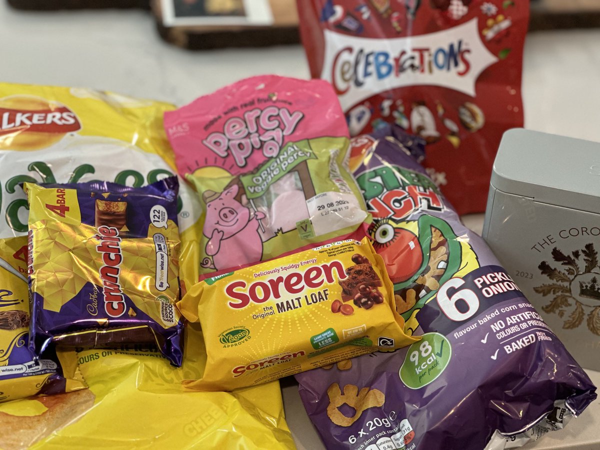 Kelly_Ducourty's tweet photo. Kids are besides themselves with a ‘British corner shop’ order arrival ! #britishtreats #britishcornershop https://t.co/Va1SefjZJr