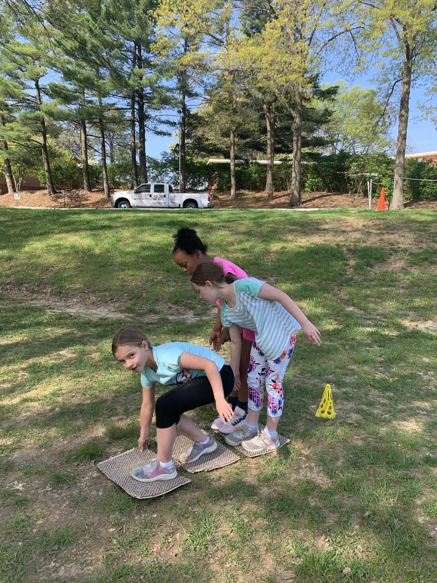 PrinOutdoorEd's tweet photo. Fulton School came to the @PrincipiaSchool Challenge Course to learn more about the joys of thinking more about others than self.  This was visit 2 of their 3 spring visits!

https://t.co/TXT2HrVqGR

#challengecourse
#handsonlearning
#outdooreducation
#outdoorlearning https://t.co/UvaHcQB2HH