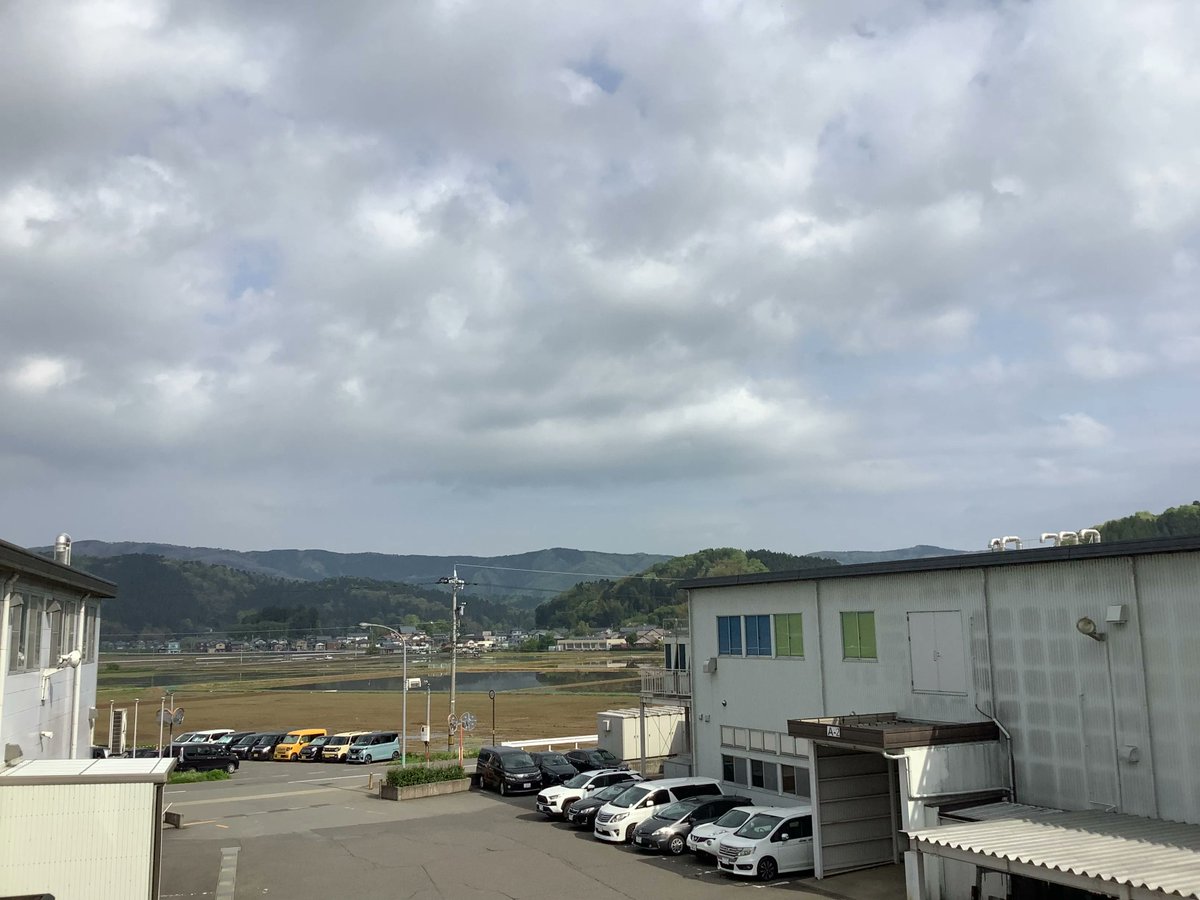 haruo_polymark's tweet photo. ぐっも〜にんっ☆みんな〜!
今日の福井市の天気は☀️
今日の最高気温は25℃超えなんだって🥵
いやいや、寒暖差ありすぎ💦
暑いときはぼくらの #EXCALECOOL シリーズの出番だね✌️
機能性マーキングもジャパンポリマークだよ!
#企業公式が毎朝地元の天気を言い合う
#EXCALE
https://t.co/r8N1NWQckt https://t.co/ALGTDX4dg7