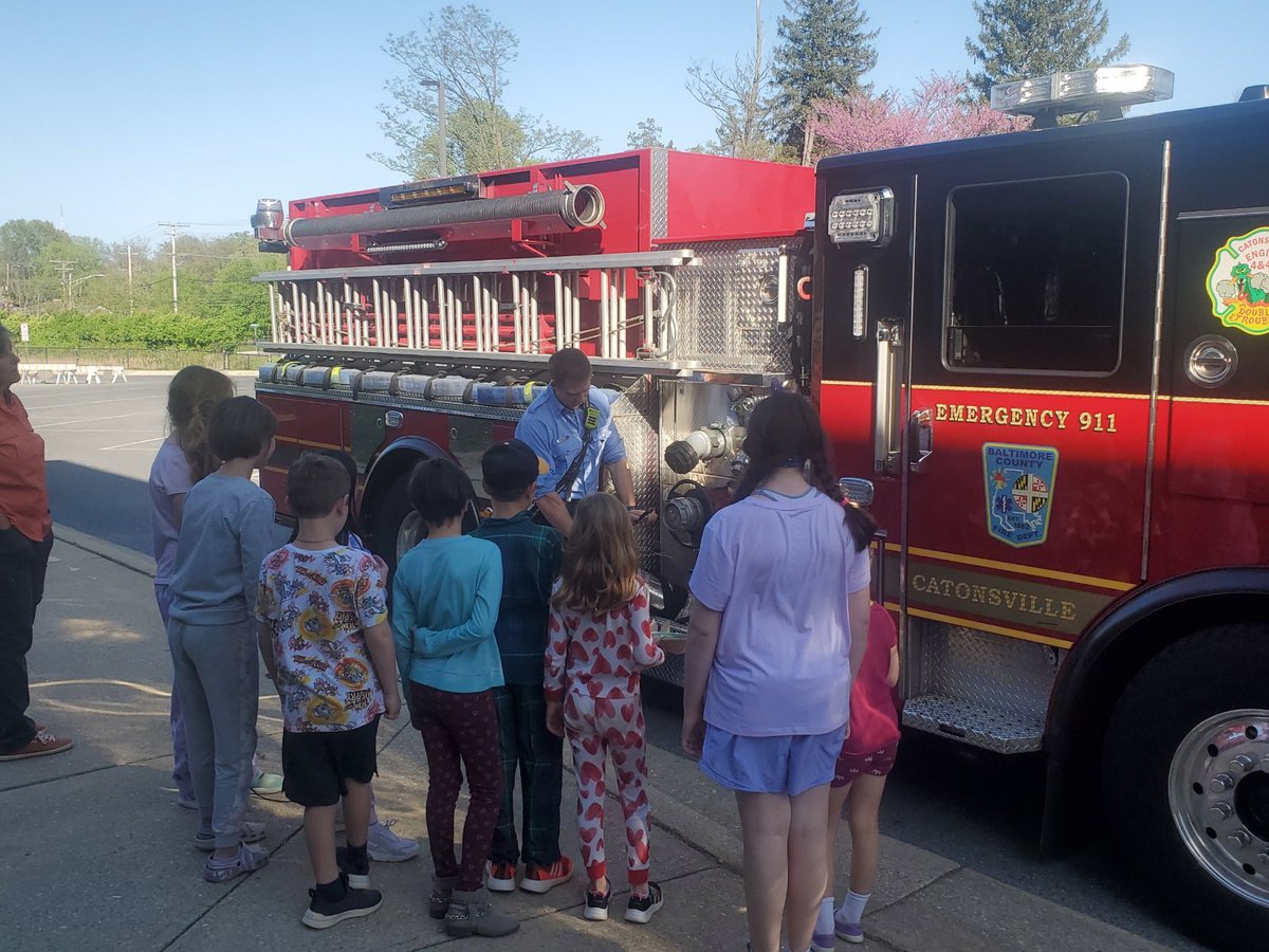 EPIK Kids showed their appreciation to our local fire department by presenting them with gift bags and notes. The Engine 4 Crew shared fire safety tips  and demonstrated how the equipment works. Thank you Station 4 for your courage and dedication!!