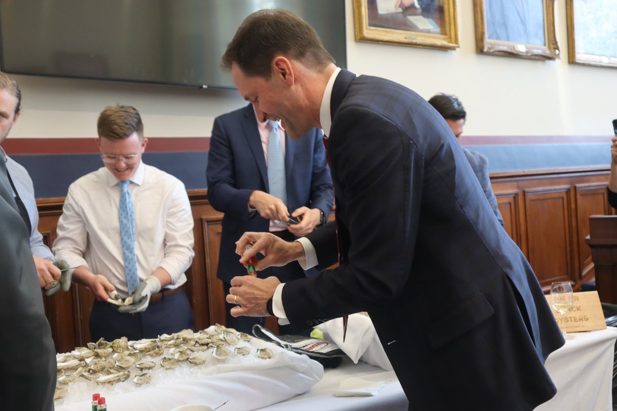 jahimes's tweet photo. When the Congressional Wine Caucus and the Shellfish Caucus do a joint event, clear the schedule and hold my calls! Especially when they’re serving @JonesFamilyFarm wine! https://t.co/E07lGem7Xy