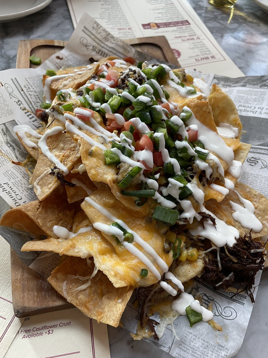 CFoodwaves's tweet photo. Perfect food and beer combo! food #beer #drinks #nachos #pizza #salad #pinthouse #columbus #ohio #foodie #foodblogger #eatlocal #supportlocal #communityfoodwaves https://t.co/NbDx1JDQHe
