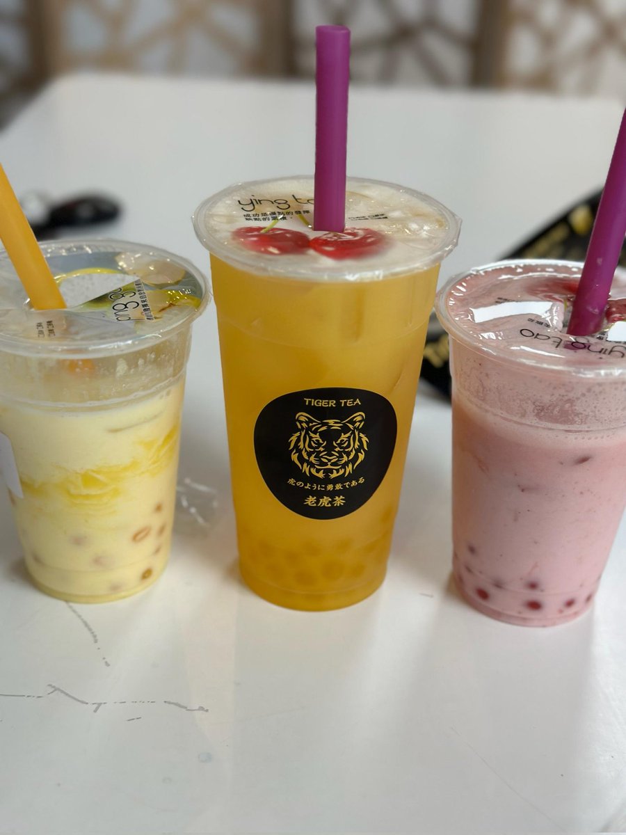 Glo1631's tweet photo. Boba time. Mango milk with mango Boba, passion fruit yogurt with passion fruit Boba, and strawberry milk with strawberry Boba. My fave was the passion fruit. #tigertea #Boba #bobatea https://t.co/CDv4sOAkFz