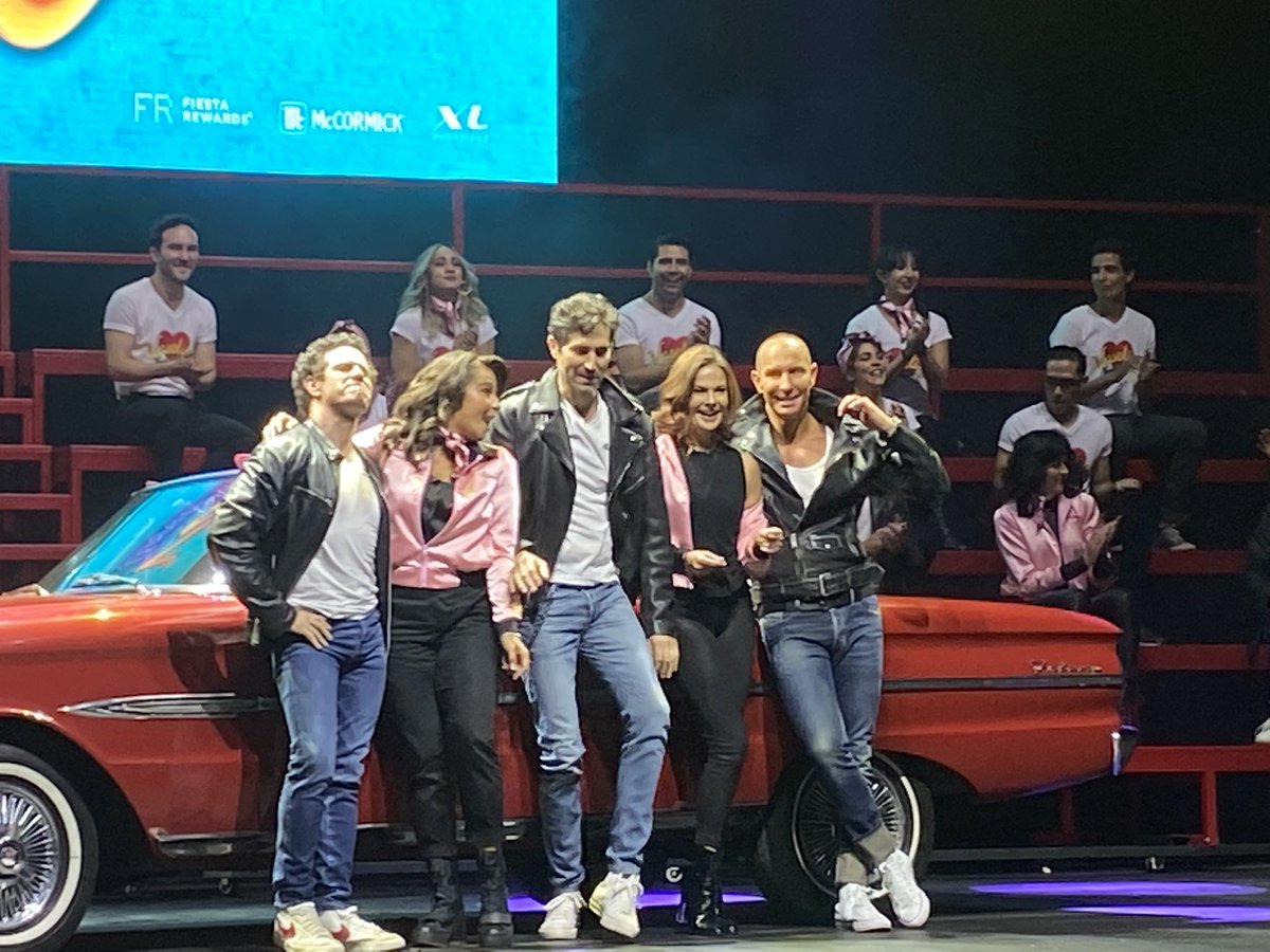 ExaFM's tweet photo. ¡Así anunciaron el elenco de #Vaselina con la participación de #Timbiriche, #AngélicaVale, #MaríaLeón, #Kalimba, #Yahir, #AndreaLegarreta, #AlejandroIbarra y más 😎🪩🎀🎶! https://t.co/9KDZAiQg0X