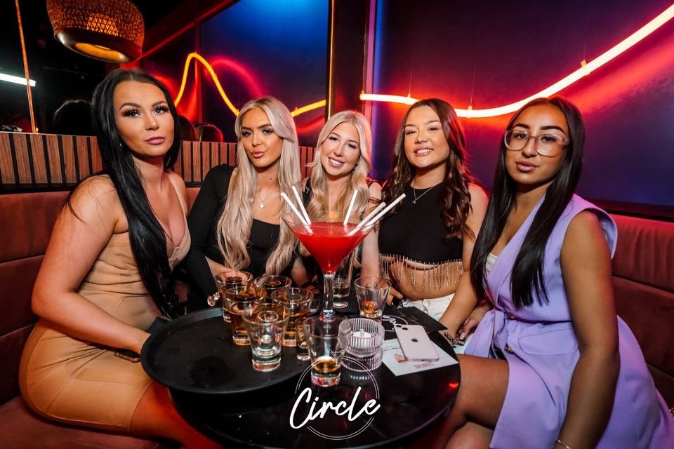 CircleBolton's tweet photo. Highlights from the last couple of weekends🧡💜

#circlebolton #cocktailbar #weekend #friends #saturdaynight #fridaynights #bottomlessbrunch #privatehire #parties https://t.co/vVBAM1hqxr