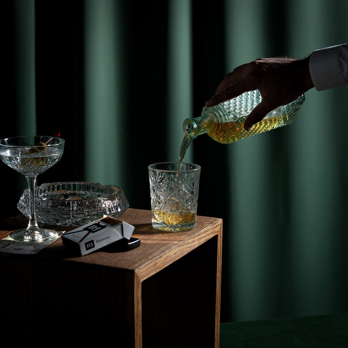 bchapmanwhiskey's tweet image. While Benjamin Chapman&apos;s identity remains a mystery, it is no secret his whiskey leaves a lasting impression.

#benjaminchapman #whiskey #mystery