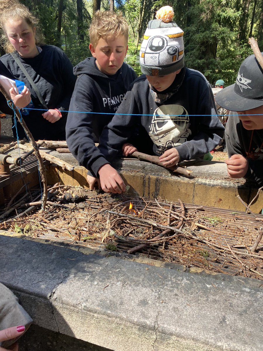 msjanuleski's tweet photo. Learning about fire safety and building fires! @pennpanthers https://t.co/2iyjOTduMd