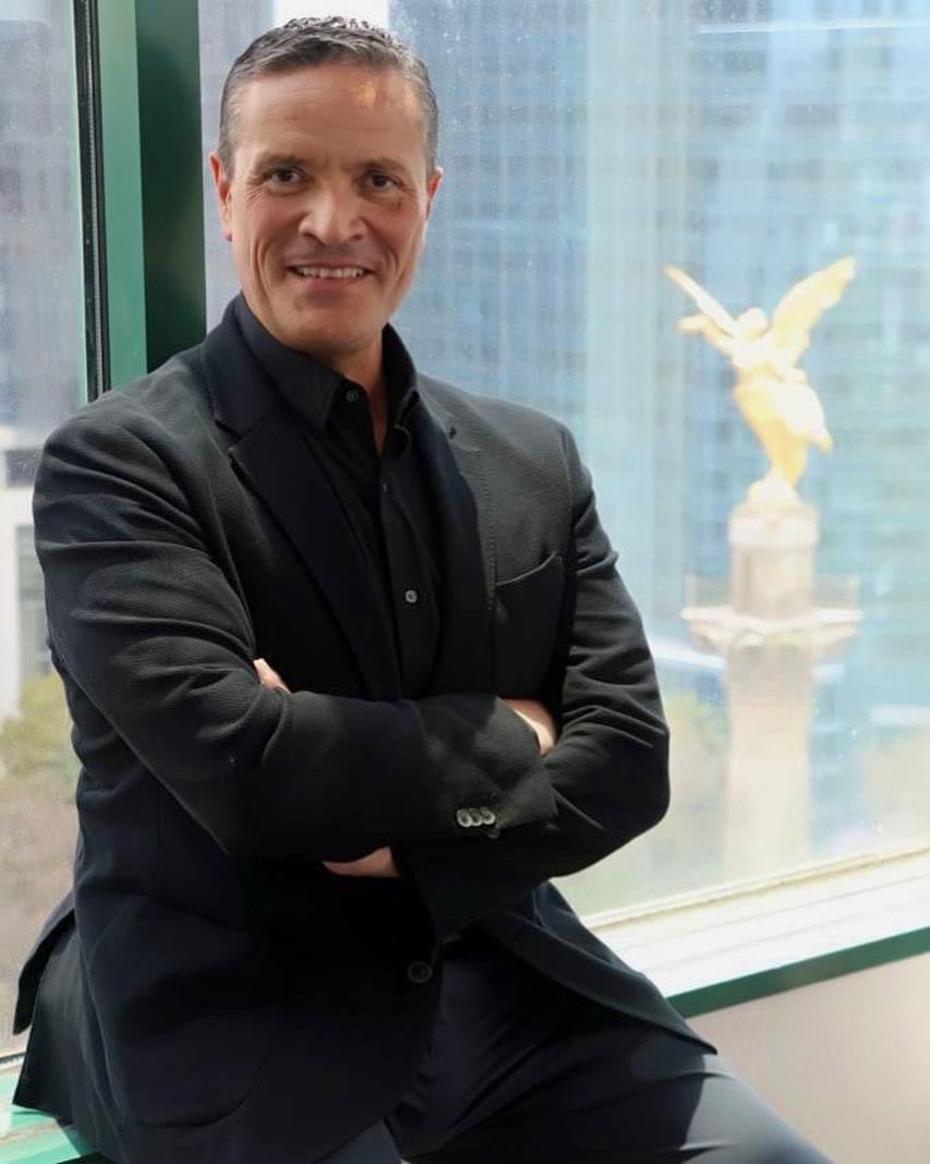 PP_BAEZ's tweet photo. No se pierdan hoy el estreno de la Cuarta temporada de #CamAlert en punto de las 9:00 de la noche con Francisco Zea por A&amp;E. Mucho éxito mi Paco querido!!! Abrazos. https://t.co/4OOi0UbI1L