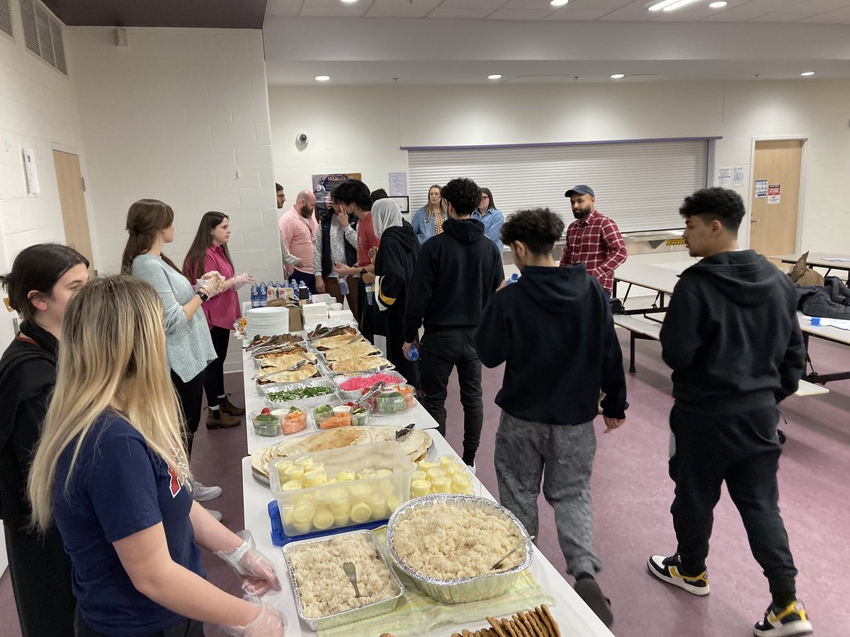 JLIlsleyHS's tweet photo. Ramadan Mubarak! Our first Iftar Celebration Dinner a huge success! Thank you all for coming tonight. #bettertogether @JLIlsleyHS https://t.co/eeti9g3U7J