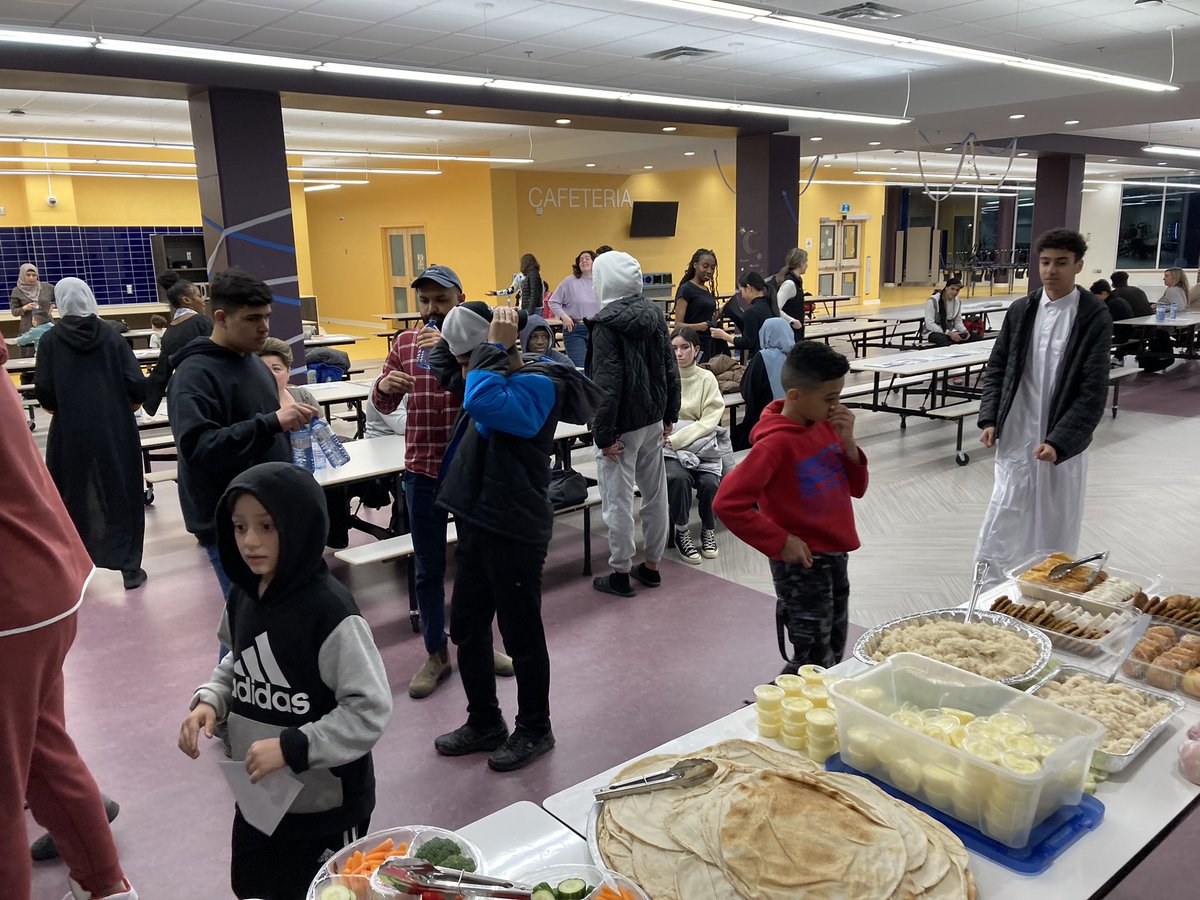 JLIlsleyHS's tweet photo. Ramadan Mubarak! Our first Iftar Celebration Dinner a huge success! Thank you all for coming tonight. #bettertogether @JLIlsleyHS https://t.co/eeti9g3U7J