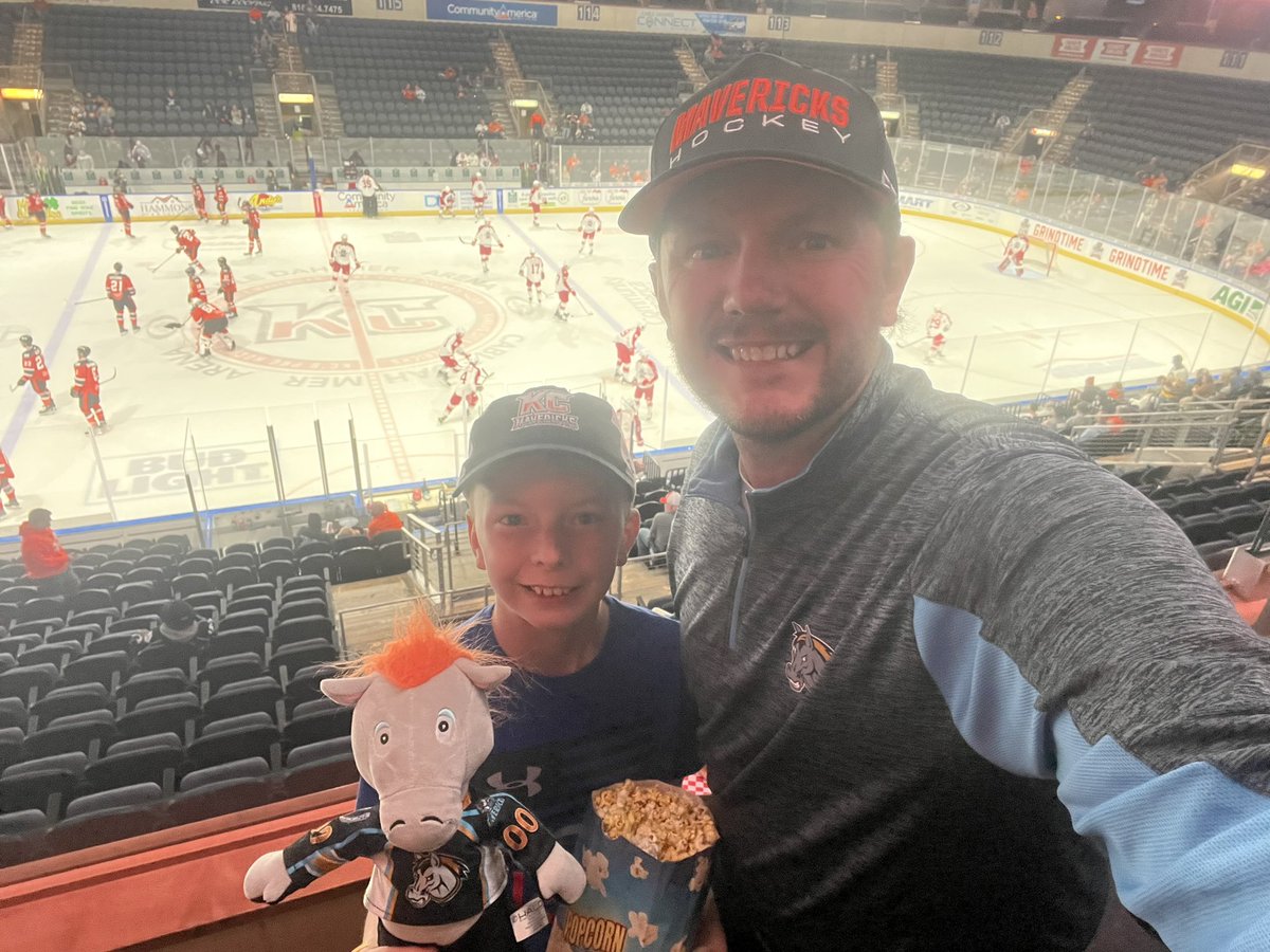FlipCourter's tweet photo. Casen and I are ready to cheer on the @kc_mavericks in their playoff opener! The quest for the Kelly Cup starts now! #BeatAllen https://t.co/ijArLm7HaD