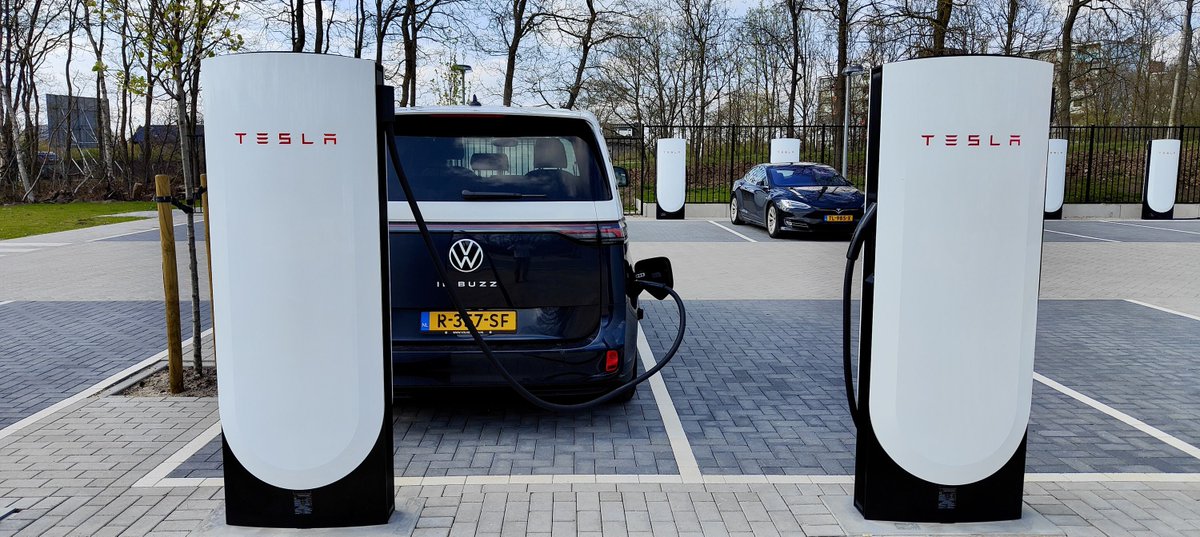 The Verge on Twitter "Here’s the world’s first Tesla V4 Supercharger
