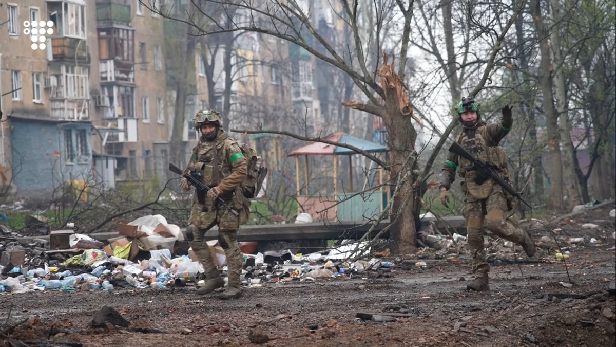 Cᴀʟɪʙʀᴇ Oʙsᴄᴜʀᴀ on Twitter "Soldiers of the Ukrainian 93rd Brigade in