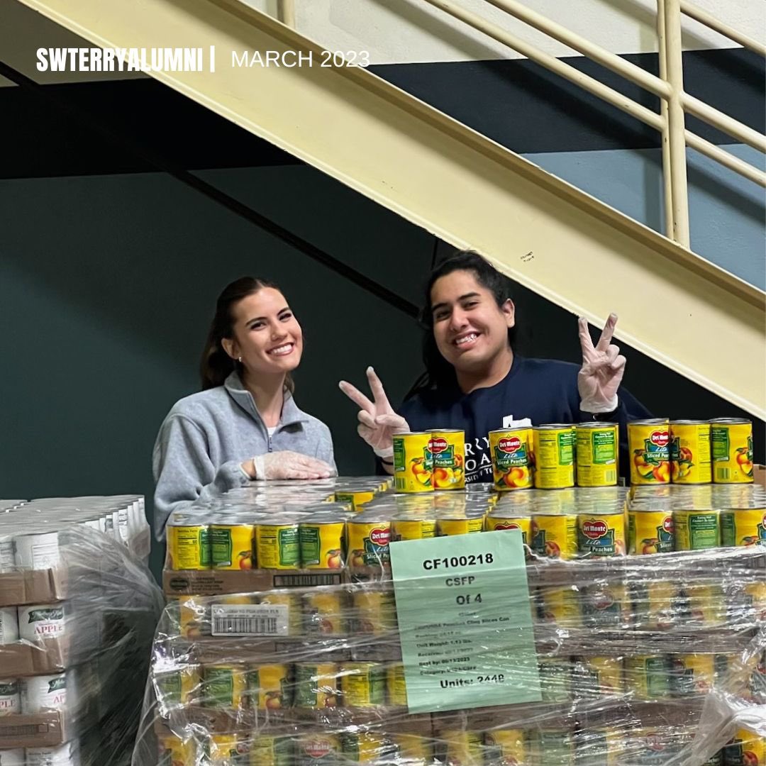 SWTerryAlumni's tweet image. Today we are looking back at our March community service event at El Pasoans Fighting Hunger Food Bank. We teamed up with the UTEP Terry Scholars Student Organization (@utepterryscholars) to put together 1,100 boxes for seniors in El Paso. Thank you all who attended!