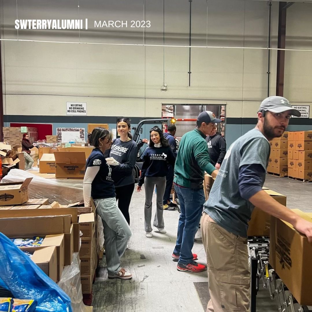 SWTerryAlumni's tweet image. Today we are looking back at our March community service event at El Pasoans Fighting Hunger Food Bank. We teamed up with the UTEP Terry Scholars Student Organization (@utepterryscholars) to put together 1,100 boxes for seniors in El Paso. Thank you all who attended!