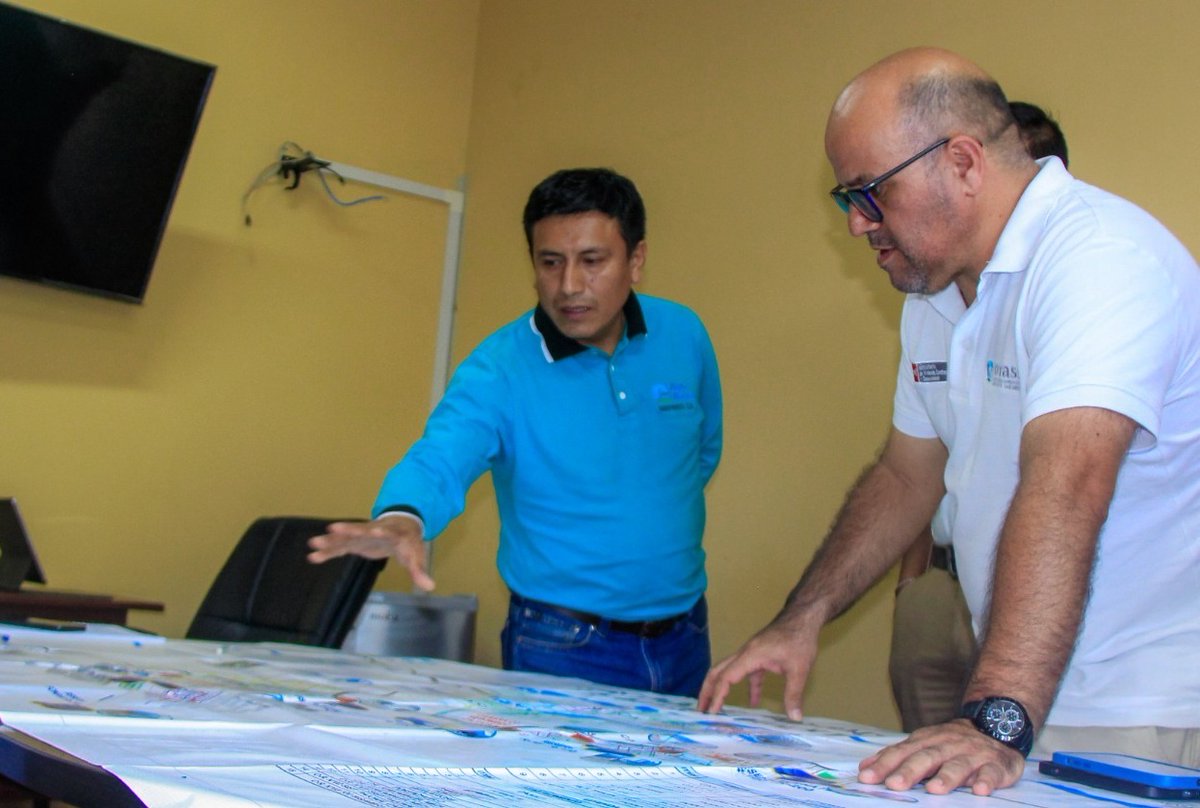 OtassPeru's tweet photo. También evaluaron la cobertura de #Emapavigs y planificaron acciones para aumentar la producción de agua potable. Asimismo, se hizo un recuento de equipamiento y necesidades de la EPS a fin de mejorar el servicio y prepararse para afrontar el #NiñoGlobal desde diciembre próximo. https://t.co/R75t5kVR3S