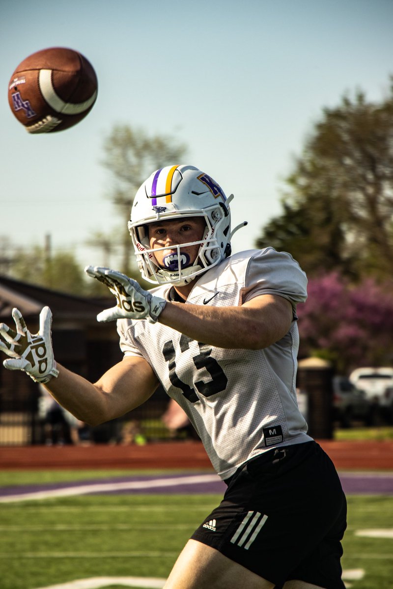 KThurman55's tweet photo. Spring ball almost over #football #springfootball #photographer https://t.co/aCOOoTQsKn