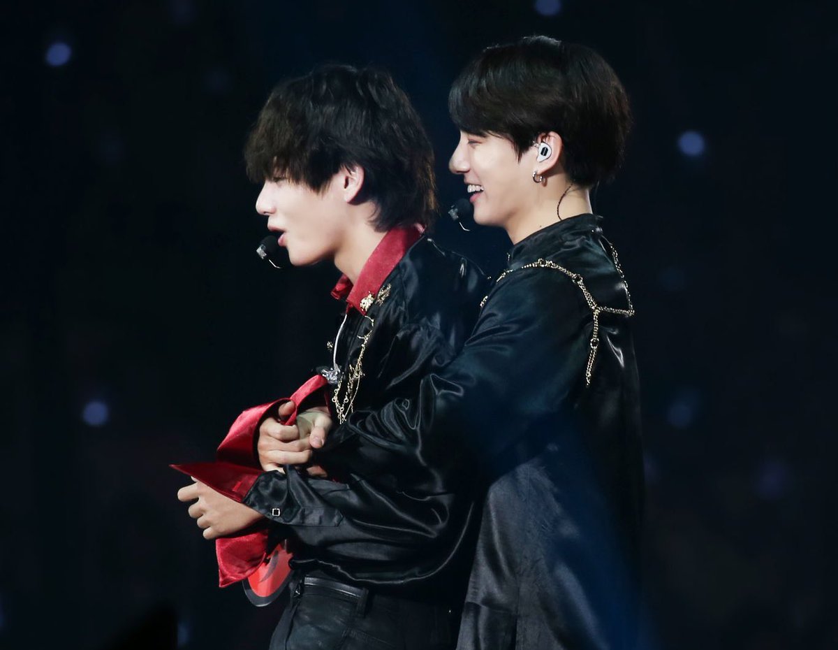 𝔹𝕦𝕟𝕟𝕪𝔹𝕖𝕒𝕣⁷ ꪜᙏ̤̫ ʕ•ᴥ•ʔ ♡ ˊˎ- tweet media