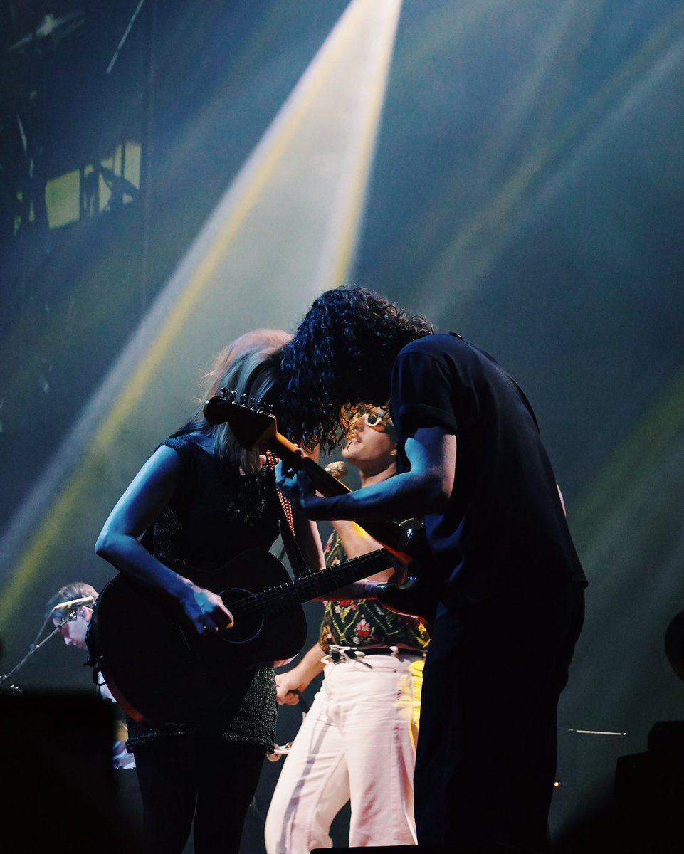 sineadwmustdie's tweet photo. guys..This is Paramore  

#paramoreManchester https://t.co/EaaTOiQaq6