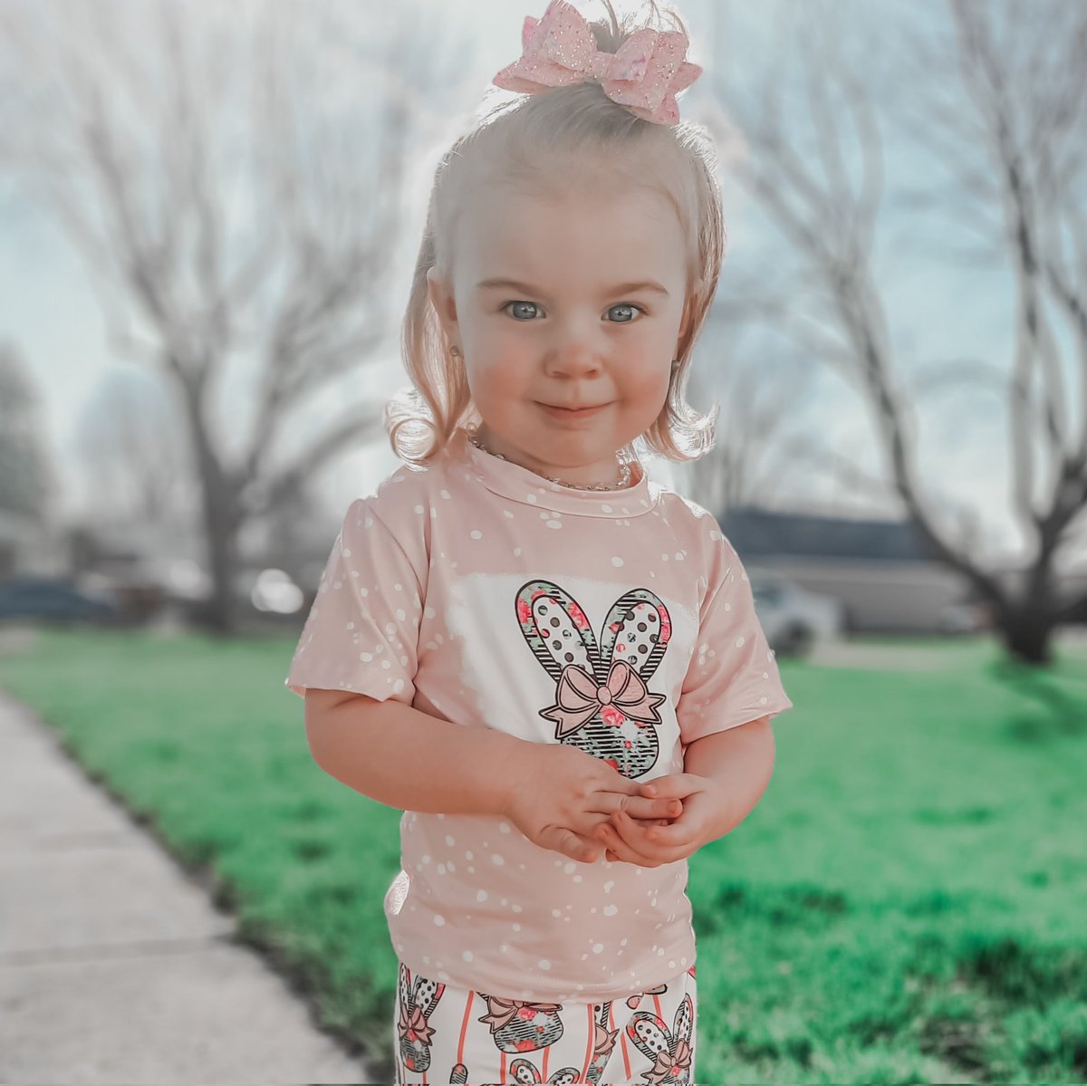 ArleanaMarie's tweet photo. @KerstenHamilton I can not tell you how much my little girl LOVES your book green tractor !! We read it probably 10 times a day 🥰 I just found out about your other books!! I hope to be able to get them for her soon! Thank you @DollyParton for loving children and books so much!! https://t.co/8sHcDbJ6e6