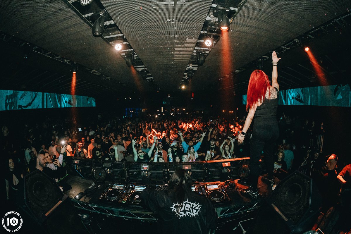 academy__la's tweet photo. We are now part of hard dance history as @djtheprophet played his final show in LA for @bassconmassive last Friday. 🙌 Thanks @kreation_music, @cgk_chigukom, @djdeathcode, &amp; @djdecibela for the support!🤝All photos are up on FB → https://t.co/hNYCLLtepo

📸 @stevenGvisuals https://t.co/77ZPLJFujo