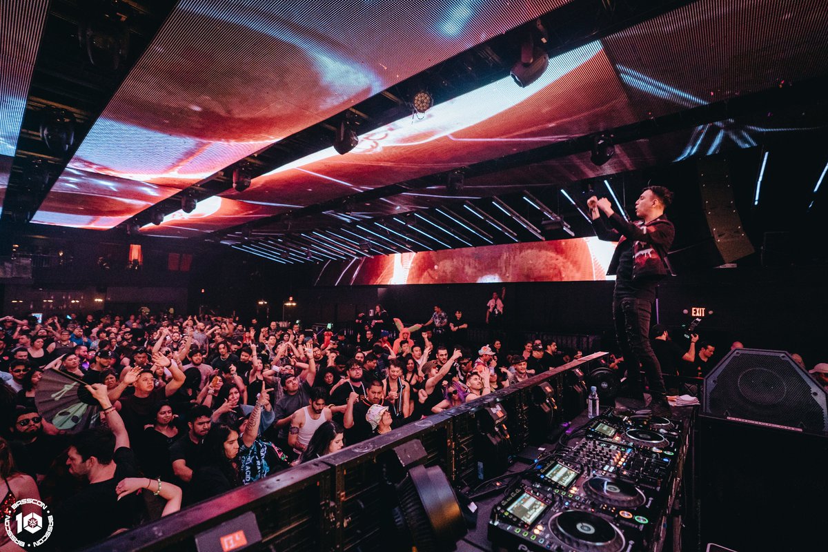 academy__la's tweet photo. We are now part of hard dance history as @djtheprophet played his final show in LA for @bassconmassive last Friday. 🙌 Thanks @kreation_music, @cgk_chigukom, @djdeathcode, &amp; @djdecibela for the support!🤝All photos are up on FB → https://t.co/hNYCLLtepo

📸 @stevenGvisuals https://t.co/77ZPLJFujo