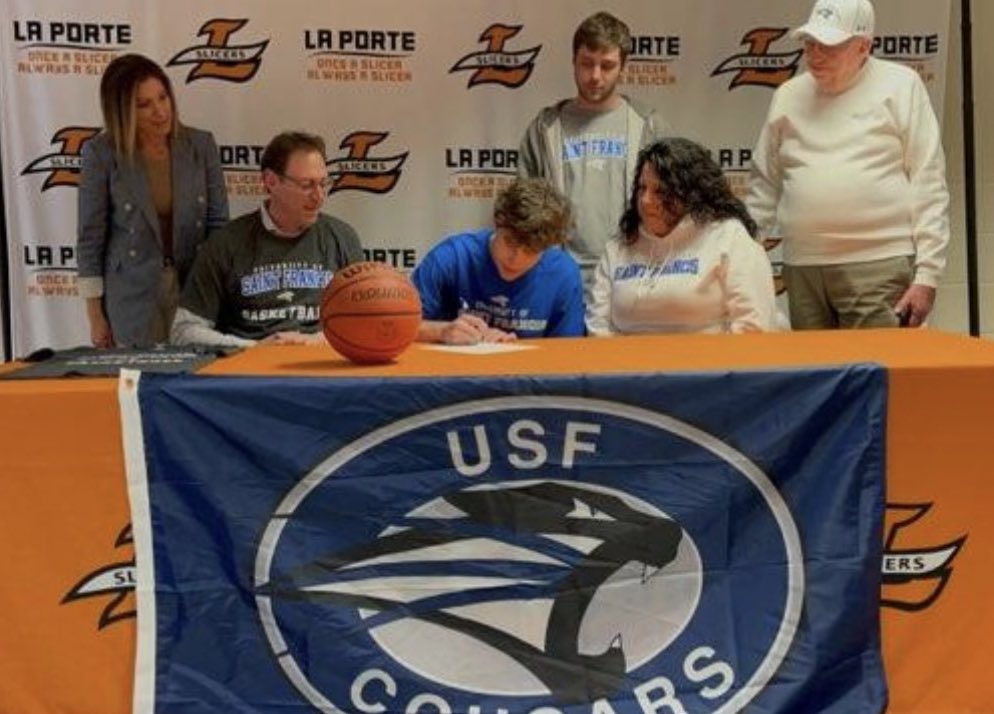 LPSlicerBball's tweet photo. Congrats to senior Kyle Kirkham for signing with @usf_mbkb! Proud of all his contributions to the Slicer basketball program and very excited to watch him at the next level! @lphsathletics @LPCLife #LaPorteProud #OnceASlicerAlwaysASlicer https://t.co/T4RPp89P7P
