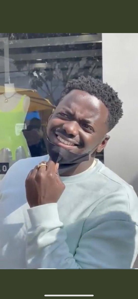 Cissy is a joke. Leon actively selling crack but he’s better than Franklin because he spent a semester abroad and came back with some gifts???  #SnowfallFX