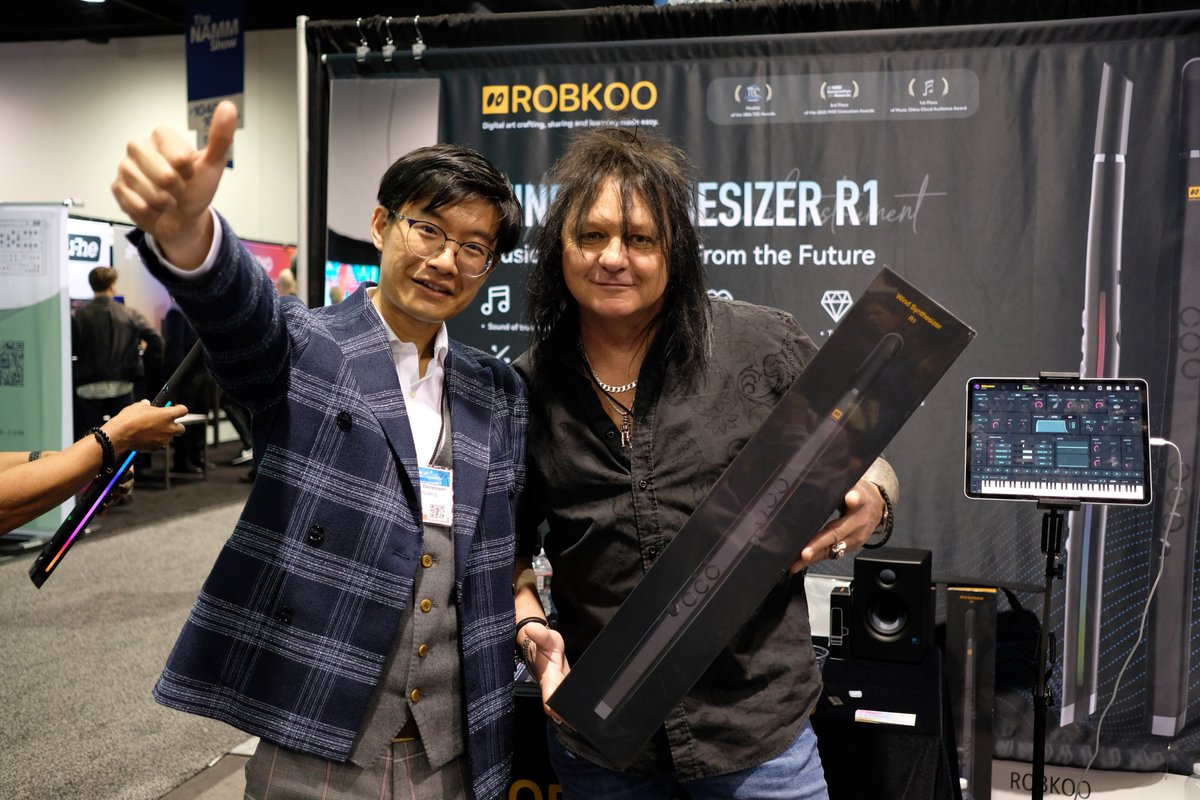 Robkoo_Official's tweet photo. Had a blast at #NAMM showcasing our Wind Synthesizer R1 & the latest software Qithesizer! Grateful for the opportunity to connect with fellow music enthusiasts. Thank you to everyone who stopped by our booth and showed their support! #synthesizer #windcontroller #windinstrument https://t.co/vIR6pM49WX