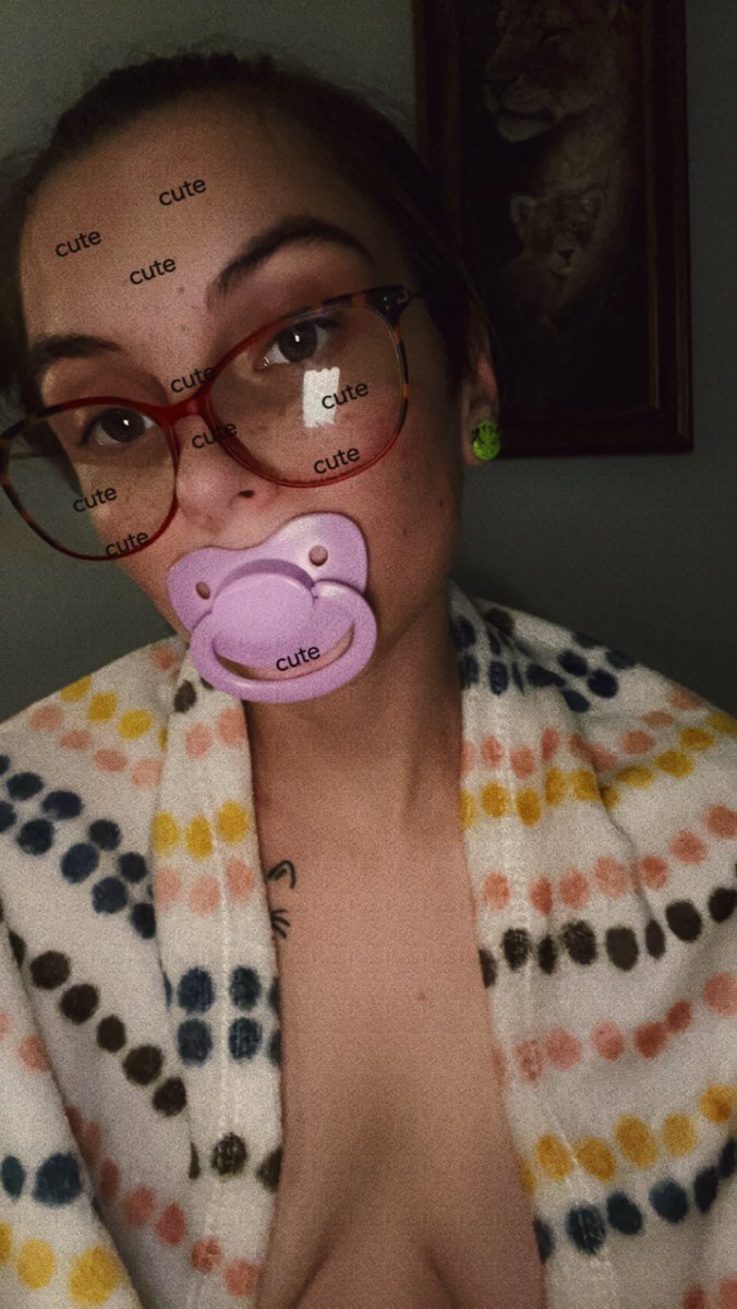 BabygirlJade420's tweet photo. Do you think Purple is my colour?🥺🤭 Than you @NaughtyW0ody for the gifts🥰
#abdlbaby #brat #brattysub #daddy #ddlg #fetish #NeedADaddy #littlegirl #prettylittleprincesse #prettylittleprincess #prettylittle #prettylittlething #sub #SpoilMe https://t.co/qxo2HedSaS