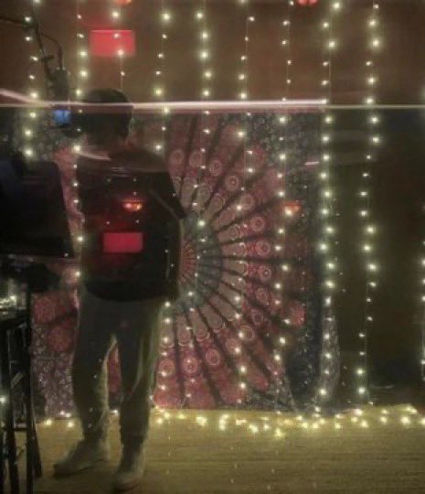 dlovesleighanne's tweet photo. Leigh-Anne, Harry Styles and Louis Tomlinson have all recorded music at the Neon Sound recording studio in Los Angeles 🇺🇸🎶 https://t.co/Ioz22QbaoV