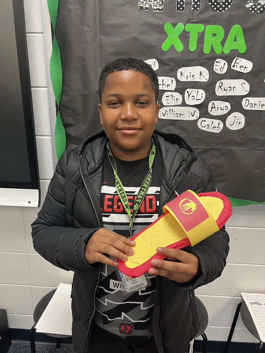 theteachermrse's tweet photo. So first they measured their shoe to find the area and perimeter of their foot and then they created a shoe that would fit them…both size and style! 💚👟👠👞@JFDRAKEMIDDLE @AuburnCityEdu #shoedesignchallenge #STEM https://t.co/eZXIlndaCv