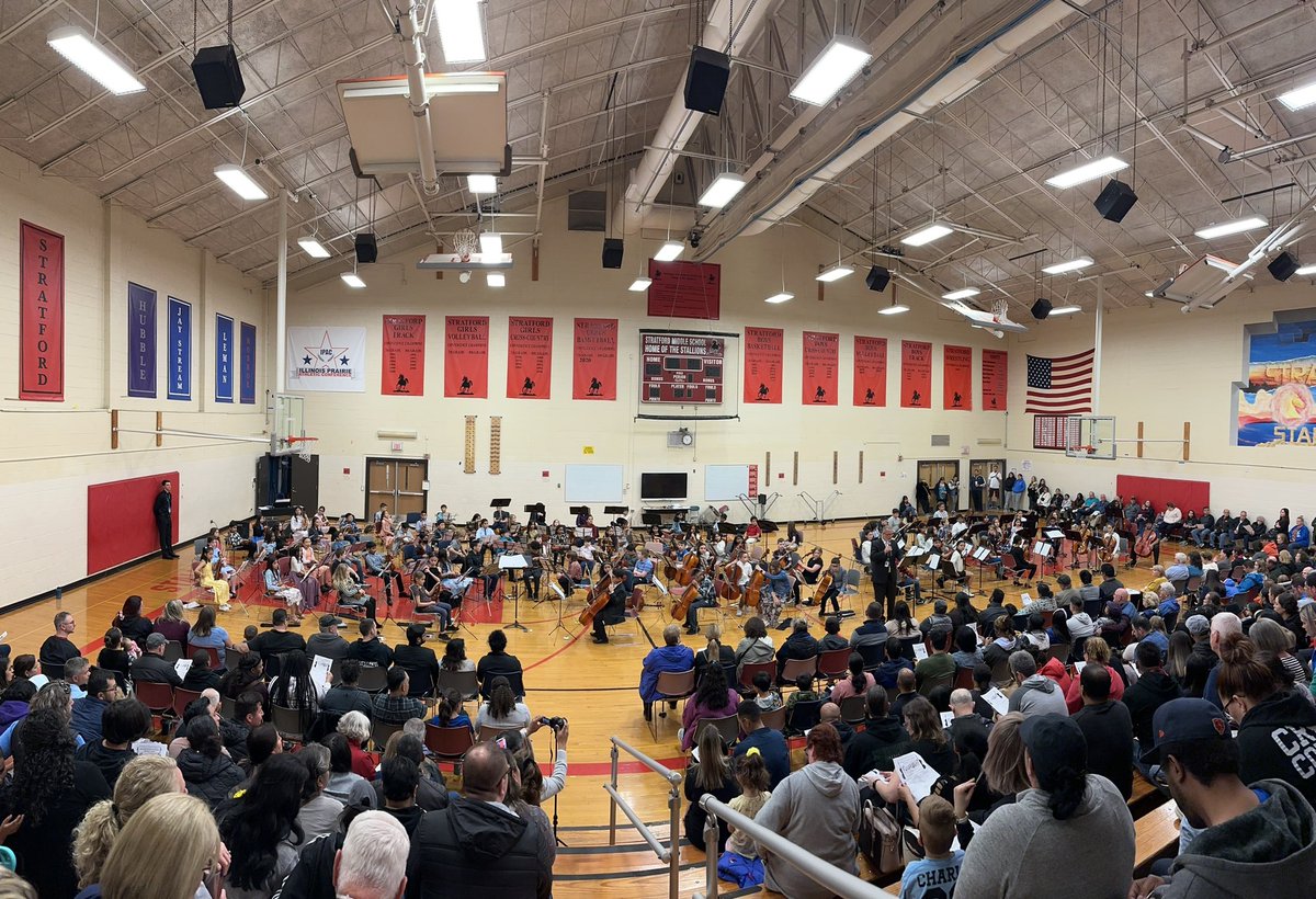 How WONDERFUL to hear the CCSD93 4th and 5th grade orchestras! 🎼 Congratulations musicians on a beautiful concert! #ccsd93 @Mrs_Quintero_AP