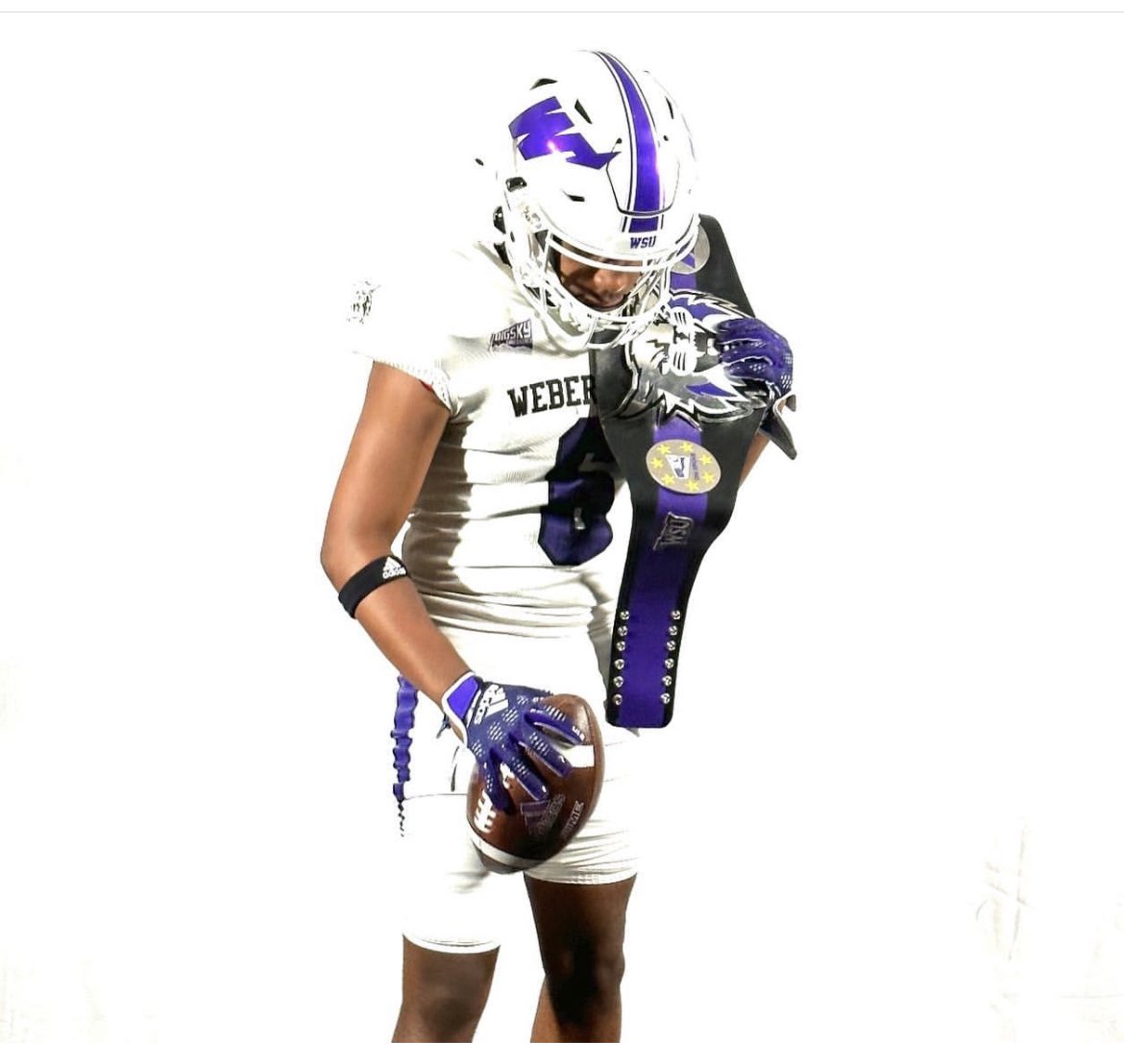 carsonjenks1's tweet photo. A few visit pics from @weberstatefb visit 💜 #GoCatsGo https://t.co/tus1EkBo3E