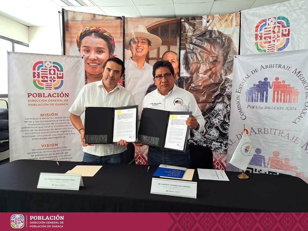 DIGEPO_GobOax's tweet photo. Hoy el Lic. Carlos Alberto Holder Gómez, Director General de Población de Oaxaca y el Dr. Alberto Vázquez San Germán, Presidente de la CEAMO, firmaron un convenio de colaboración entre ambas instituciones en pro de aportar desde la cultura demográfica al derecho humano a la salud https://t.co/bSug18Uoo0