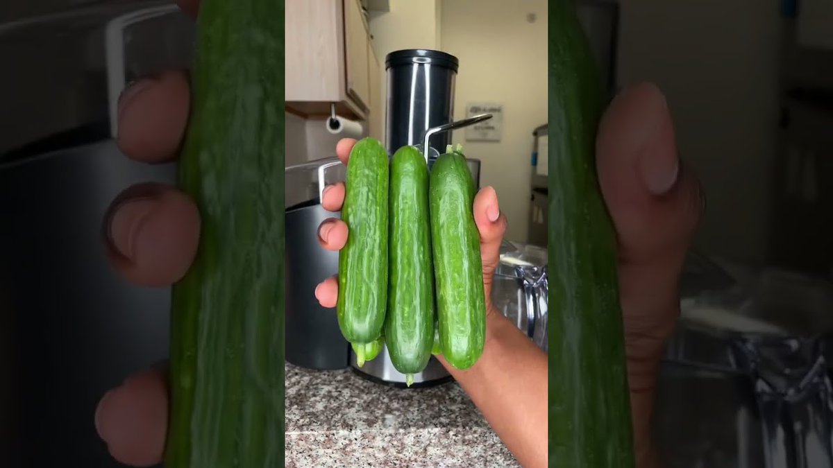 DiscoverRecipes's tweet photo. Juicing of day 2 #shortsvideo #shortz #recipe  #recommended #recipes #juicewrld #juice #healthy  https://t.co/fLJXzKDaED https://t.co/jtRPZFh3vv