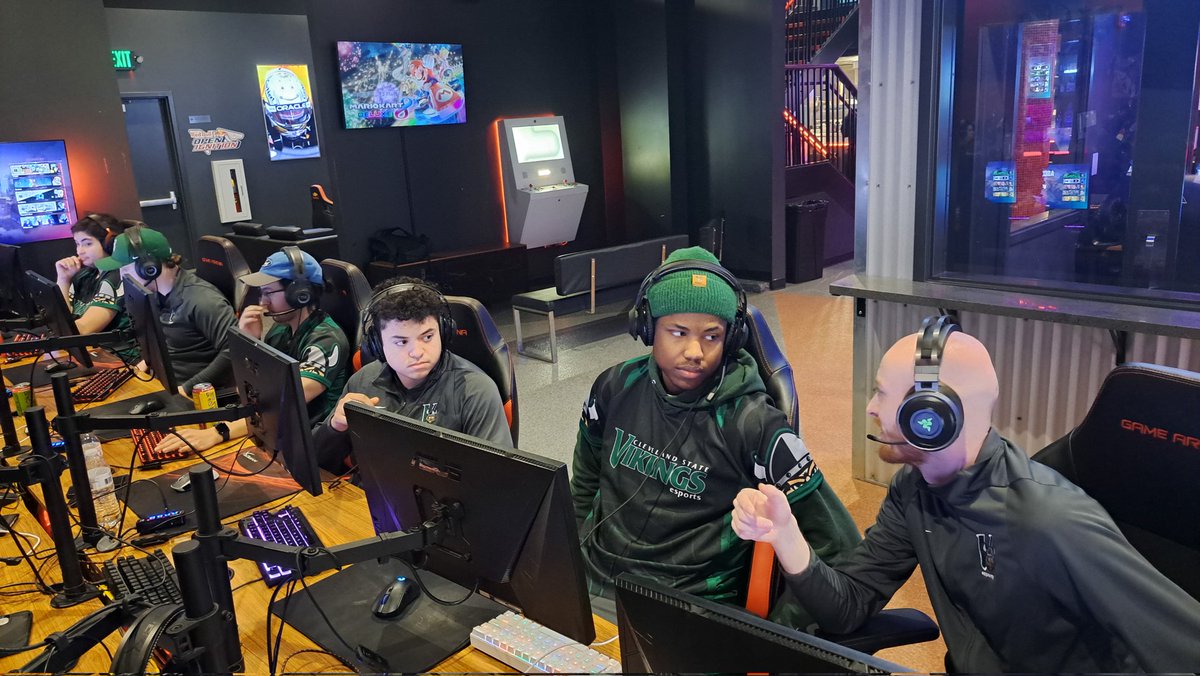 CSUVikes_GG's tweet photo. 3 Playoff games tonight at 8:00!

Valorant Green - CSUVikes_GG
League of Legends Green - CSUVikes_GG2
League of Legends White - puppies2012

#GoVikes #NECC #Valorant #LeagueOfLegends https://t.co/ZUAQL1lVaw