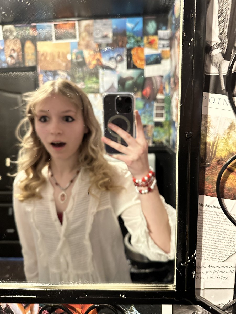 snailmailyrics's tweet photo. dirty bathroom mirror selfie pre snail mail https://t.co/iGKwA2S1Dl