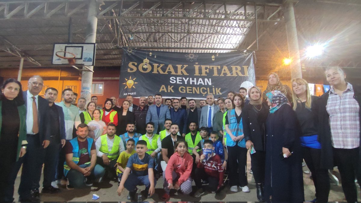 kasimpamuk's tweet photo. Seyhan Gençlik kolları başkanımız Sn @avmyilmaztr’ın düzenlediği iftar programına katıldık. 
Kıymetli başkanımızı ve yönetim kurulunu bu güzel organizasyonları nedeniyle tebrik ediyorum, başarılarının devamını diliyorum.. 

#DogrusuAkParti 
@mehmetay01 https://t.co/g87UsRJKMO