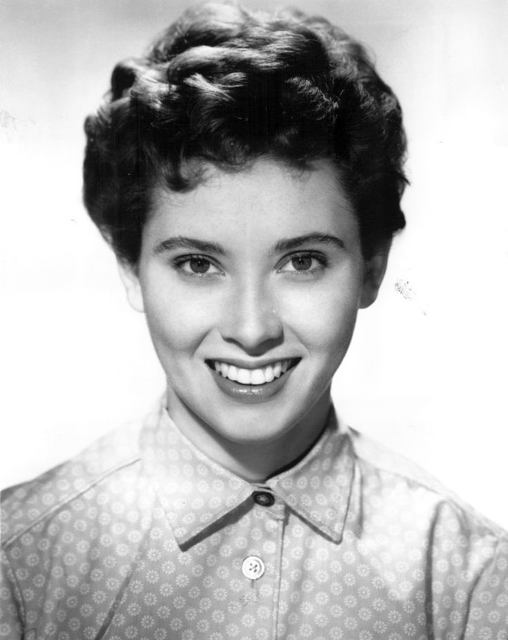 Happy Birthday to Elinor Donahue who turns 86 today!  Pictured here in the 60s. 