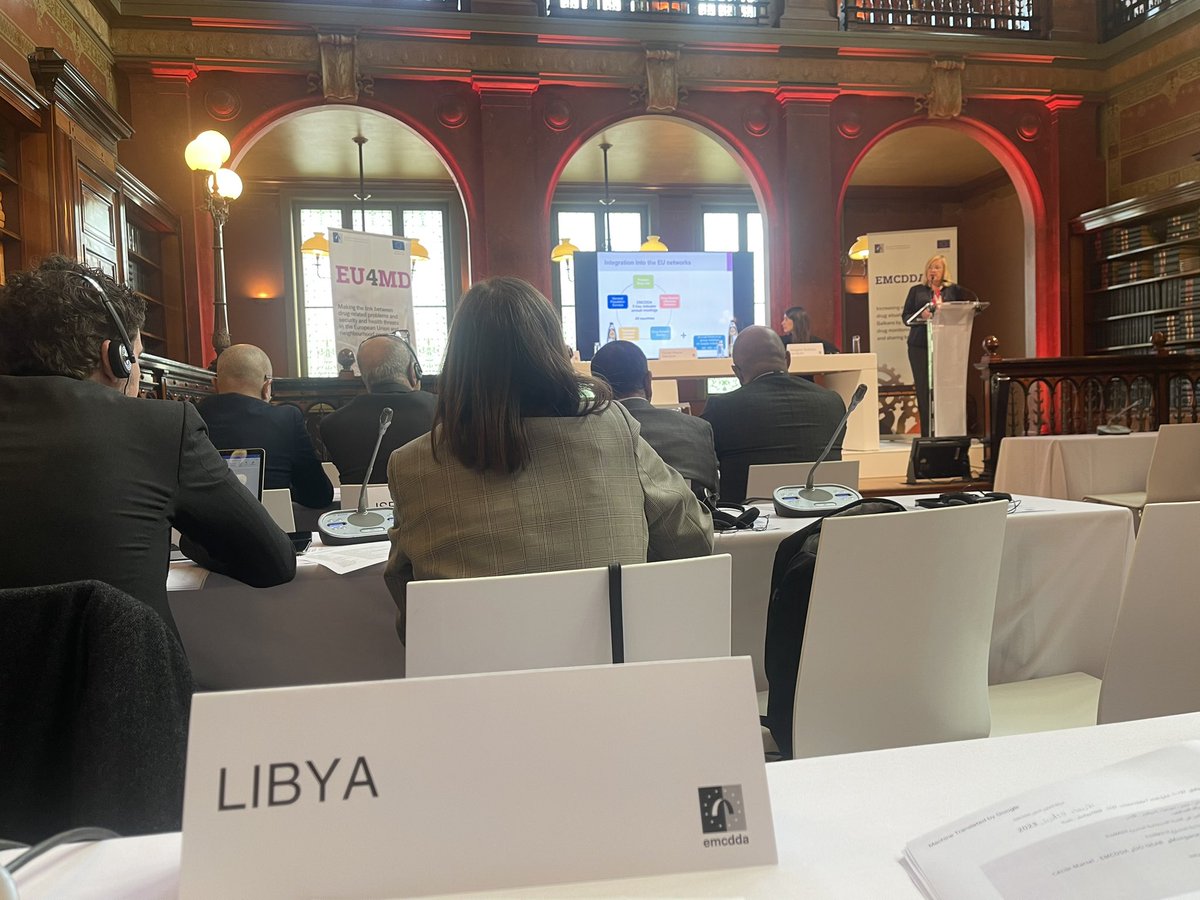 شارك السيد مصعب حمزة سكرتير اول في بعثة 🇱🇾 لدى 🇪🇺في الاجتماع الاقليمي لمشروع EU4MED بمرحلته الثانية، الذي نظمه المركز الاوروبي لمراقبة المخدرات والمؤثرات العقلية في بروكسل، حيث القى خلال الاجتماع كلمة بالنيابة عن ادارة التعاون الدولي بجهاز مكافحة المخدرات والمؤثرات العقلية الليبي