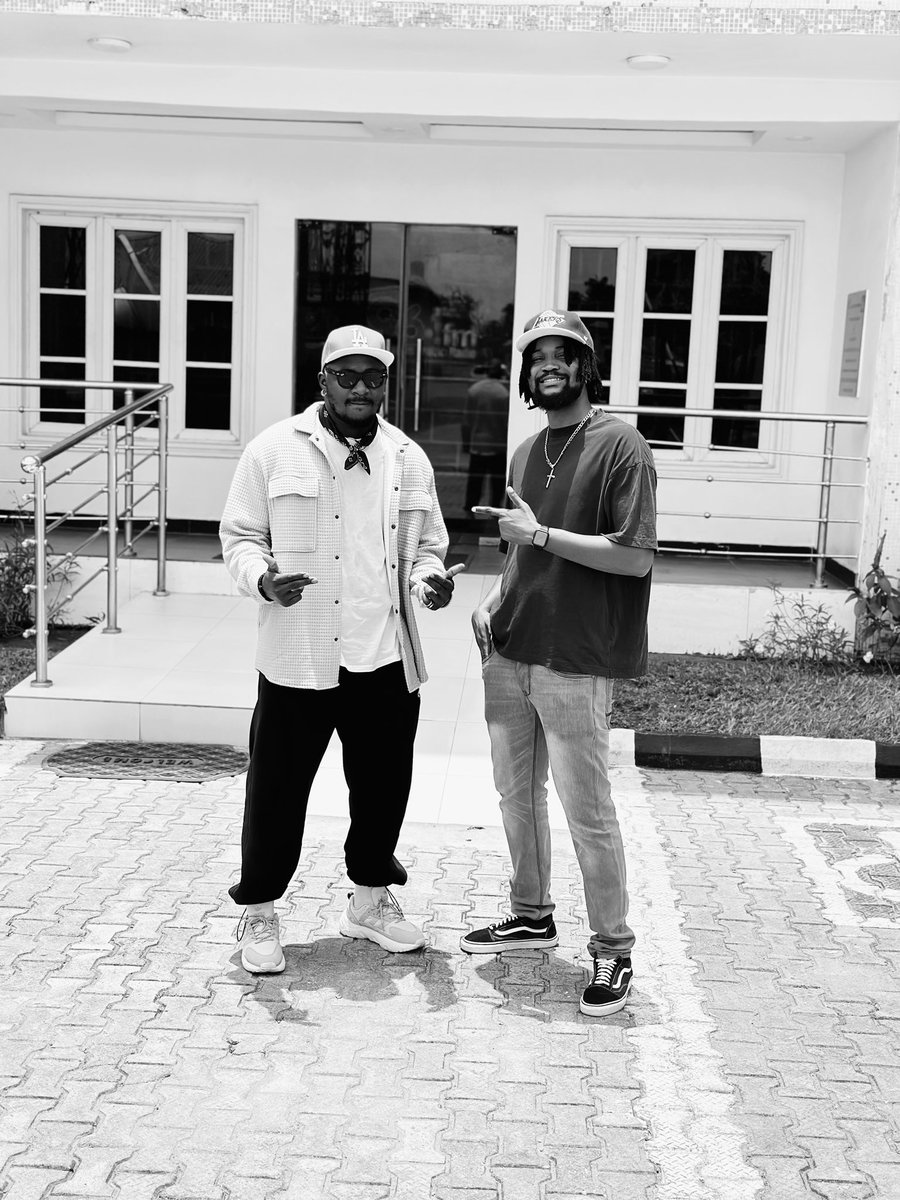 Purple_MaLey's tweet photo. ANYONE FRESHER THAN THIS?
MENTION HIM, THEY OR SHIM, I’LL WAIT🫣👇🏾

MEANWHILE, PLEASE GO STREAM 2AM(LAGOS) OFFICIAL VIDEO FROM YOUTUBE AND PLEASE SUBSCRIBE TO MY PAGE, ABEG PLEASE🥺🙏🏾. 

https://t.co/qG8l0laKhi https://t.co/5H4A1f1dNv