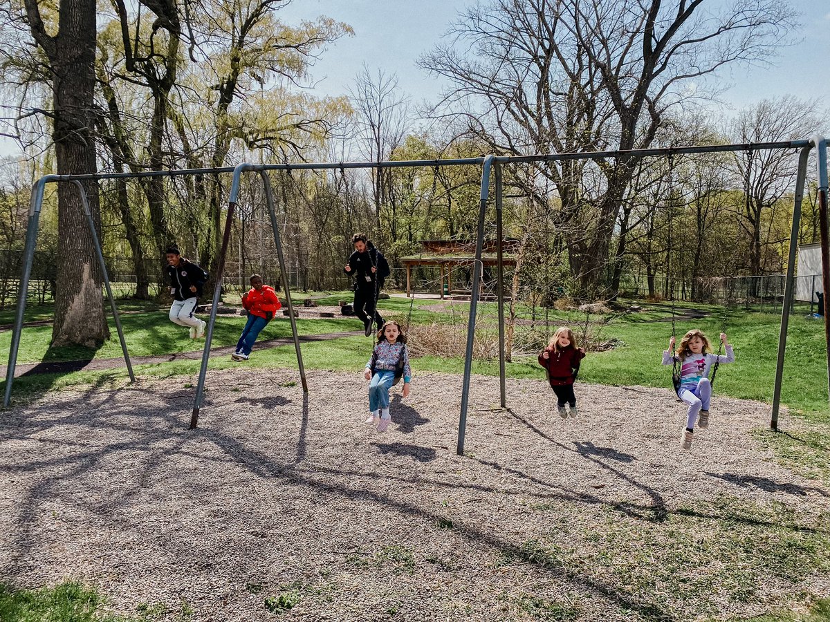 Some of our guys had the privilege to visit @RCN4kids and hang out with some cool kids after school hours today! Thank you for having us! 

#FlowerCityUnion🌸 #SaltCityUnion🧂 #WeTheUnion #rochesterny #syracuseny  #NISA2023 #RootedInRochester