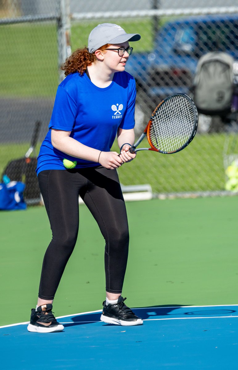 deisel68's tweet photo. A beautiful sunny evening for some Rebel Tennis! Great job tonight! #mycrcs https://t.co/c0R3eMjk7t