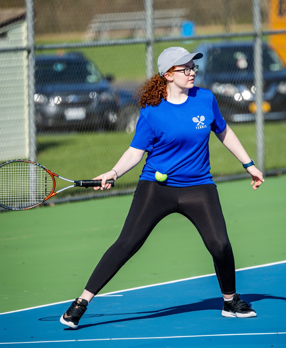 deisel68's tweet photo. A beautiful sunny evening for some Rebel Tennis! Great job tonight! #mycrcs https://t.co/c0R3eMjk7t